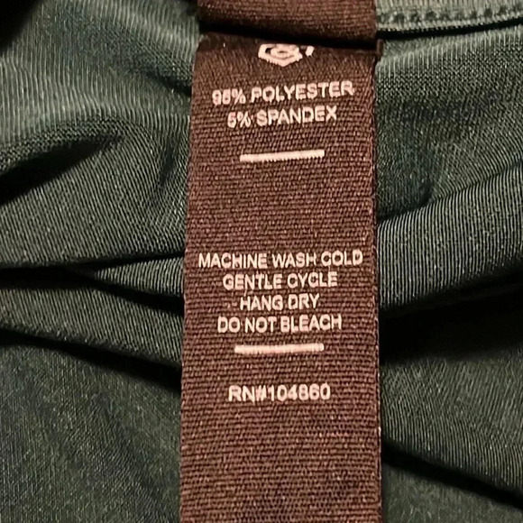 NWT Holiday Dress with Bell Sleeves, Jersey Knit Feel, Emerald Green Size Large - Picture 2 of 2